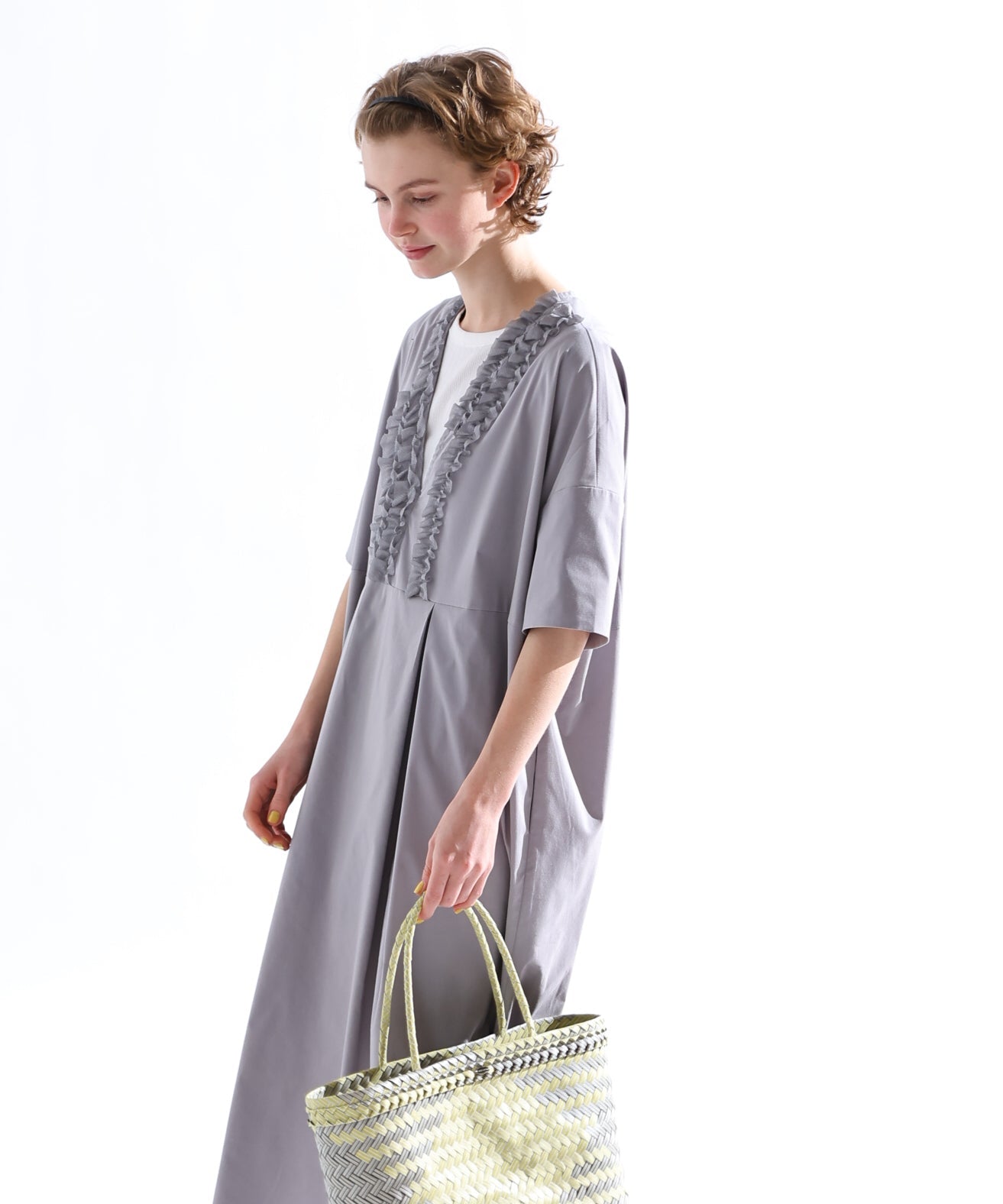 フリルデザインVネックワンピース / LKL25SOP2104