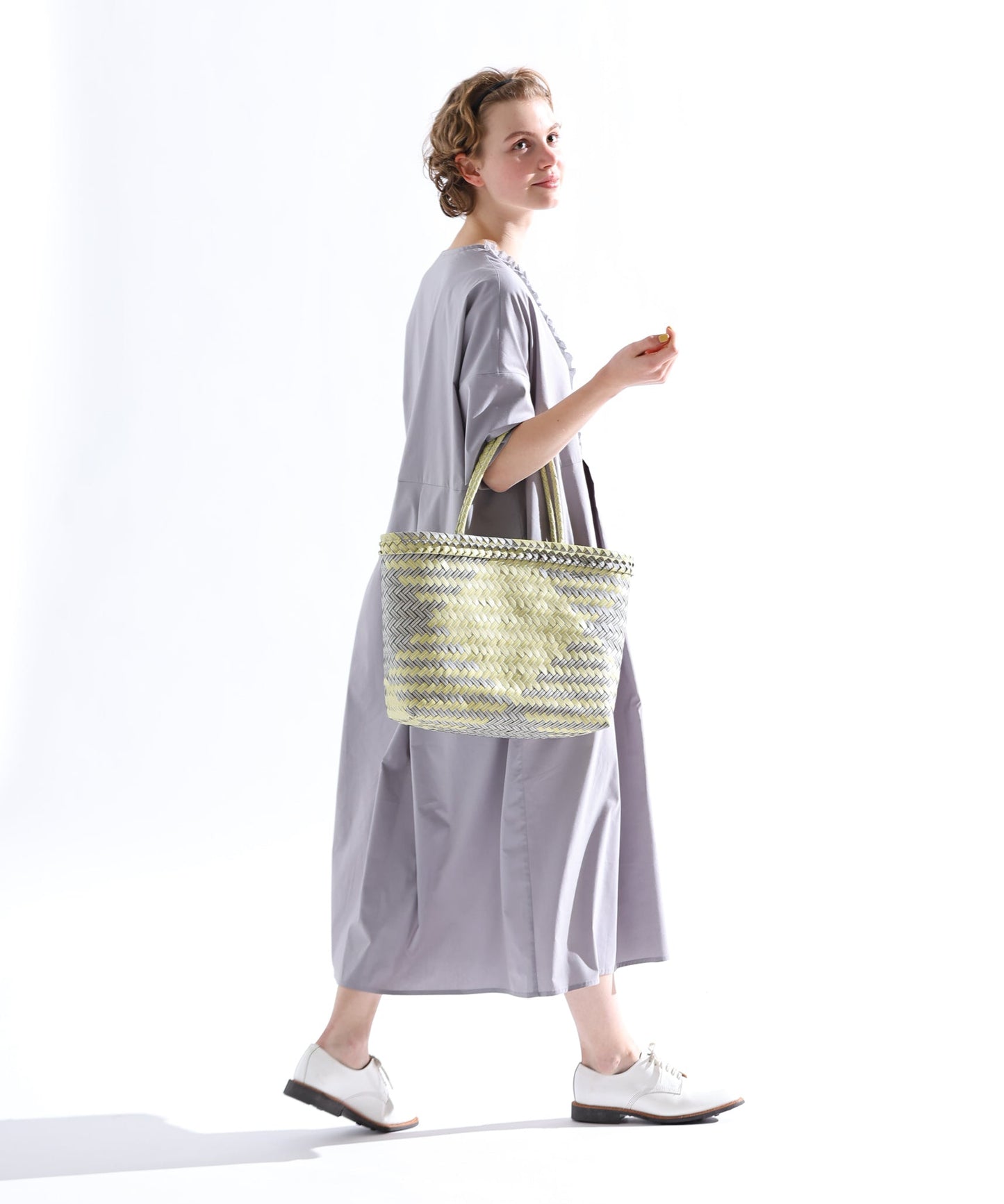 フリルデザインVネックワンピース / LKL25SOP2104