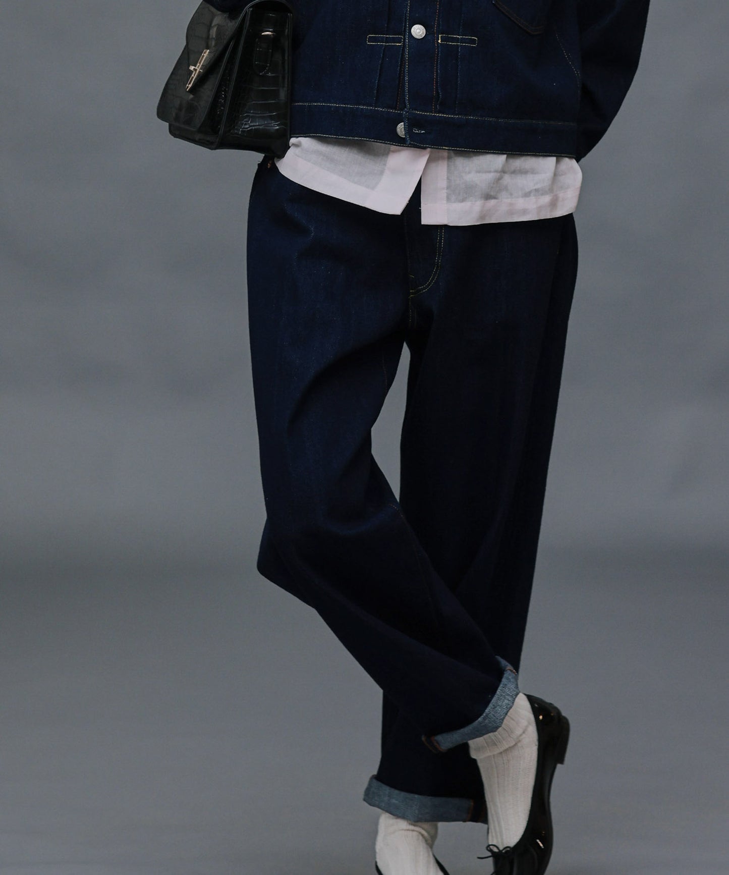LOOSE TAPERED JEANS / LKL26FPT2168