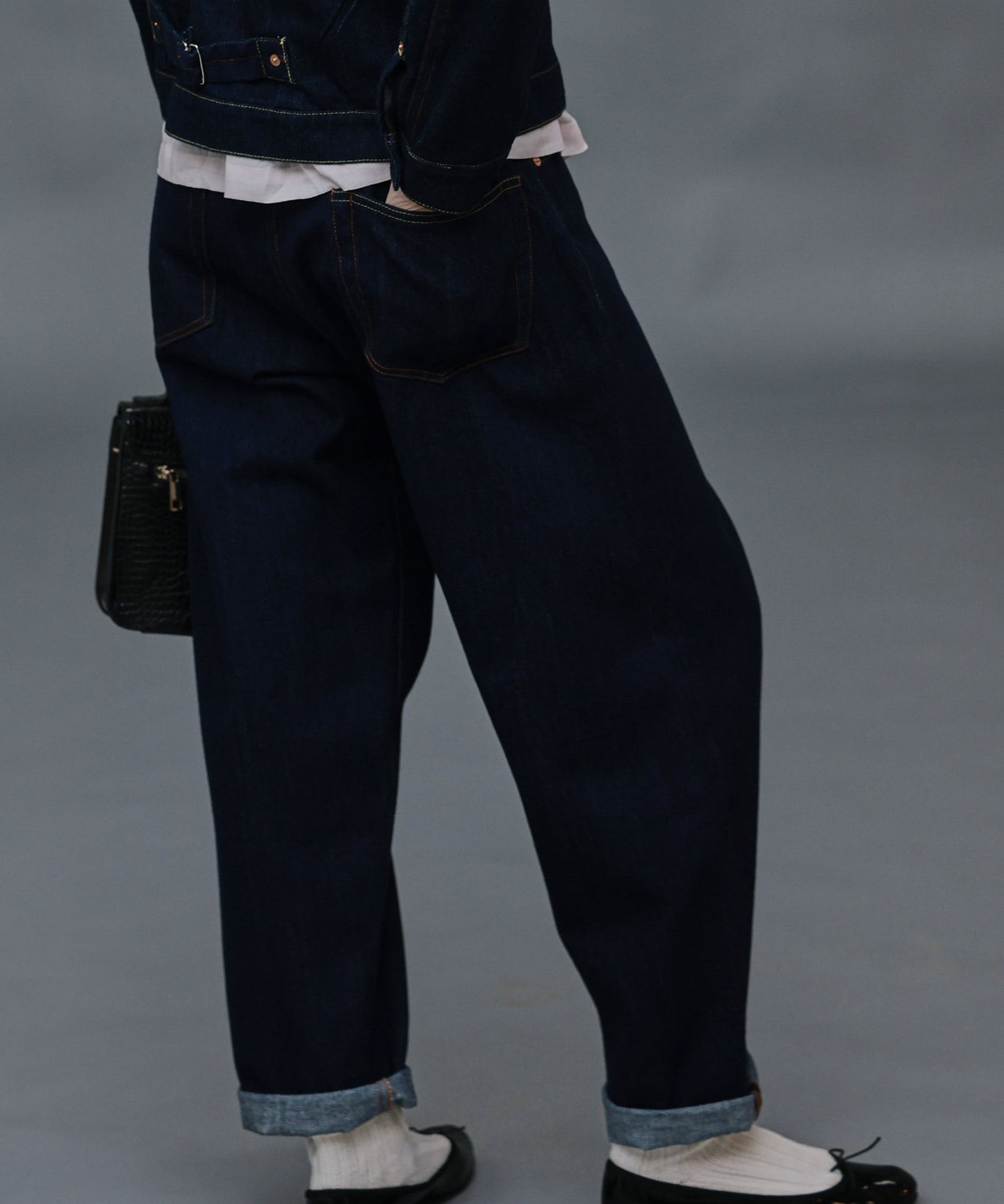 LOOSE TAPERED JEANS / LKL26FPT2168